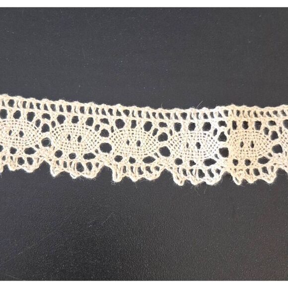 Lace,Vintage Ecru Cotton Cluny Edging lace 1.25" wide x 3 2/3 yds - Picture 1 of 3